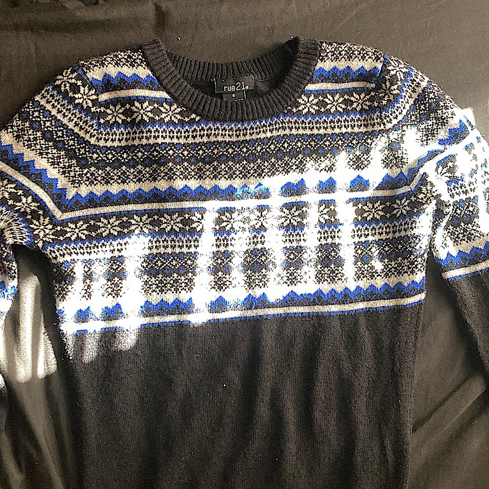 Rue 21 scoop neck sweater size small